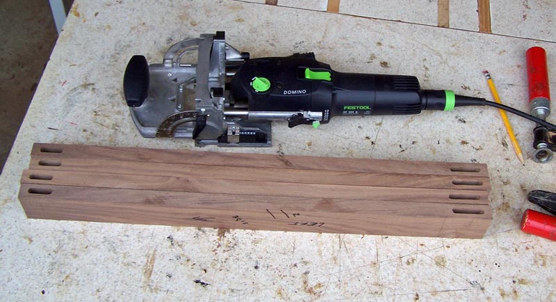 Domino for making mortises