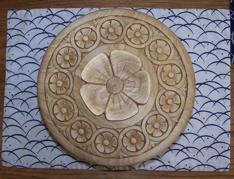 Carved lid